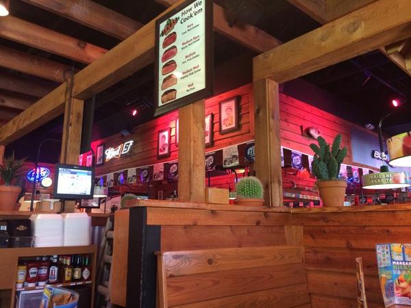 ridge2000's tweet photo. @texasroadhouse has good stake http://t.co/9nscyQUAz2