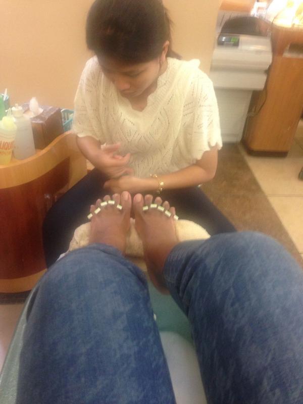 90210_MO's tweet image. #WeeklyDuties 💅