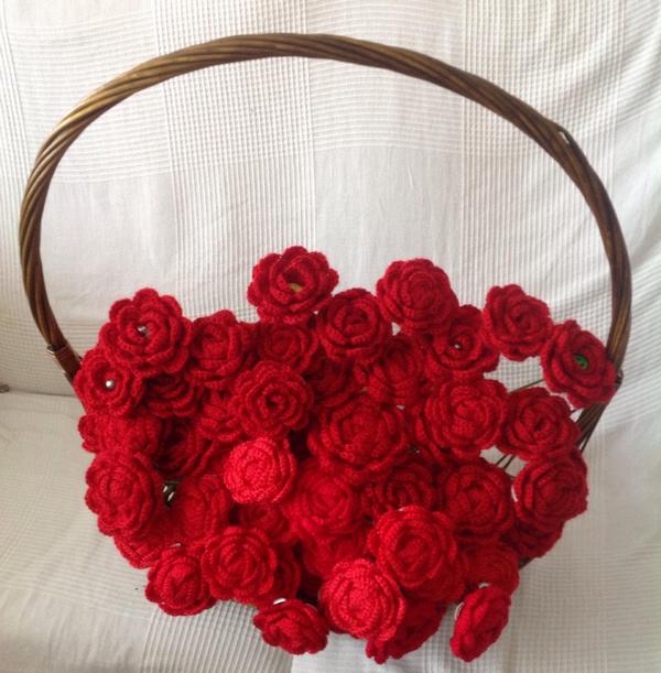 PuntoenRosa's tweet image. Felicidades a todas las Carmenes!!! #Rosas #RamoDeRosas #crochet #ganchillo #behappy  #FelizDiaDelCarmen
