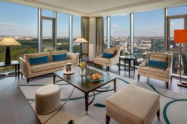 QuickerBookcom's tweet image. Room with an amazing view of Berlin..
quickerbook.com/h/#WaldorfAsto…