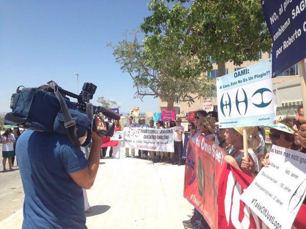 BehnamBenni's tweet photo. Alicante, Spain rally👏👏 #TakeOffJustLogo http://t.co/3jbqE3kBo3