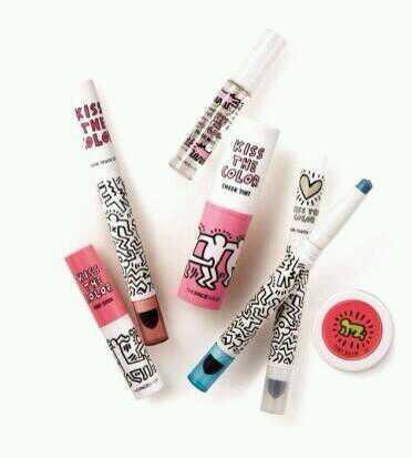 love_haring's tweet photo. 化粧品♡ https://t.co/Xqi4jCUULW