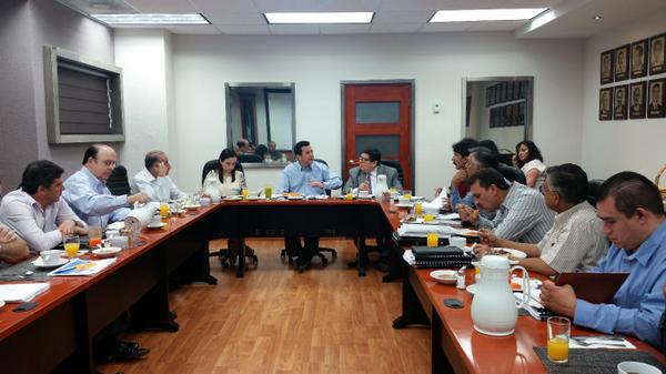 GonzalezMoken's tweet photo. Sesión Ordinaria de Consejo de la Junta Municipal de Agua y Saneamiento (JMAS) http://t.co/mXcxzFFbw7