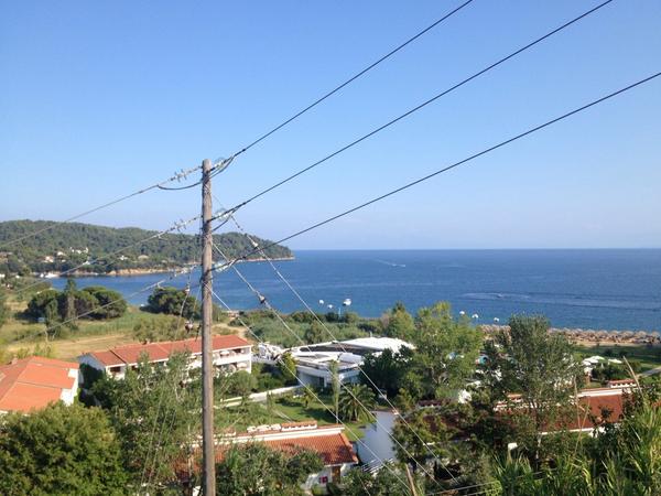 bethowen_'s tweet photo. Feel on top of the world sat looking at this listening to The Courteeners http://t.co/t3fa7Reo3Z