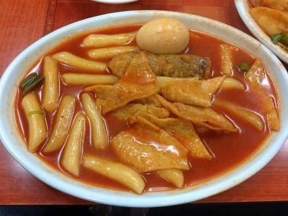 SoYevely's tweet photo. 10살때부터 먹었던 홍이네 떡볶이.
벌써 14년이나 흘렀지만 변함없이 맛있는 떡볶이. http://t.co/NgOHghc5Ub
