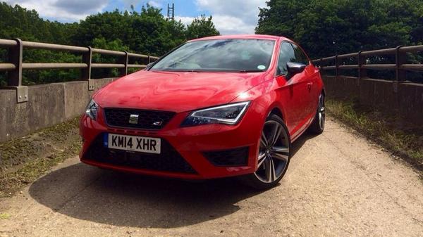 Tüm yollara yakışır! #SEAT #SEATLeon #SEATLeonCUPRA #CUPRA