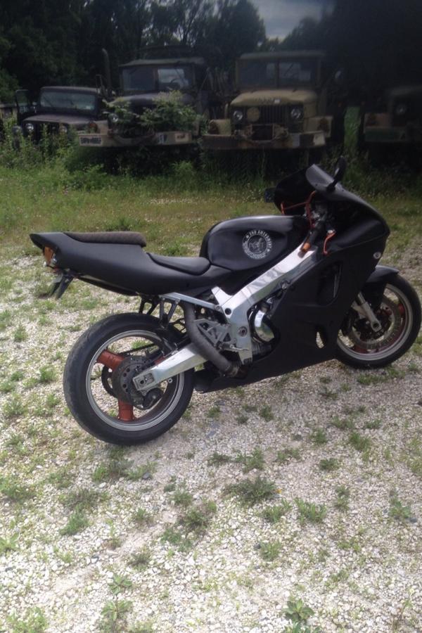 PrestonHopkins1's tweet photo. Anyone want to buy this? http://t.co/CCPSl0inqL