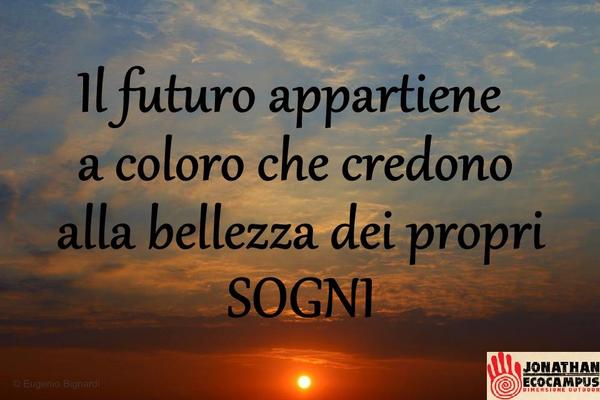 JEC_campus's tweet photo. Il #futuro appartiene a coloro che credono alla #bellezza dei propri #sogni. #eleanorroosevelt #jec #Speranza @alba http://t.co/i4jXxNejrF