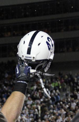 psufootblog's tweet photo. Penn State might not be putting numbers back on the helmets after all: http://t.co/H1kfLlR52S http://t.co/kGKqwJO4dS