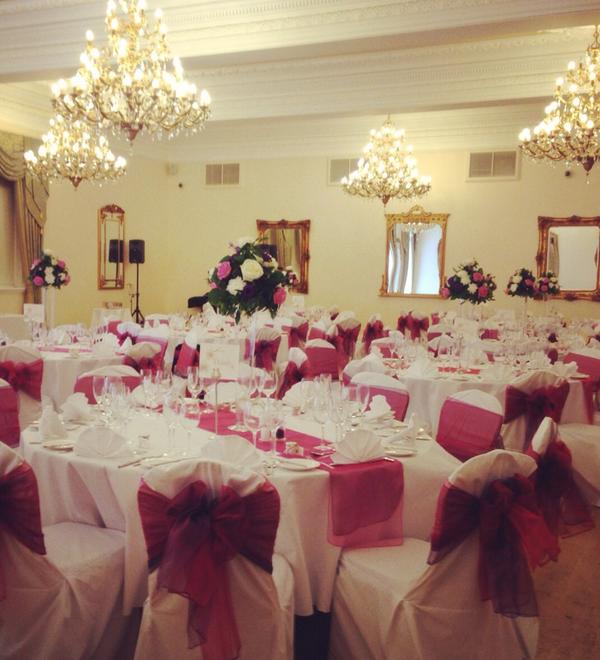 Floristalnwick's tweet photo. Congratulations to Samantha and Anthony @DoxfordHall @SimplyBowsNLand  #weddings #WeddingVenue http://t.co/F9tyoJ1wAG
