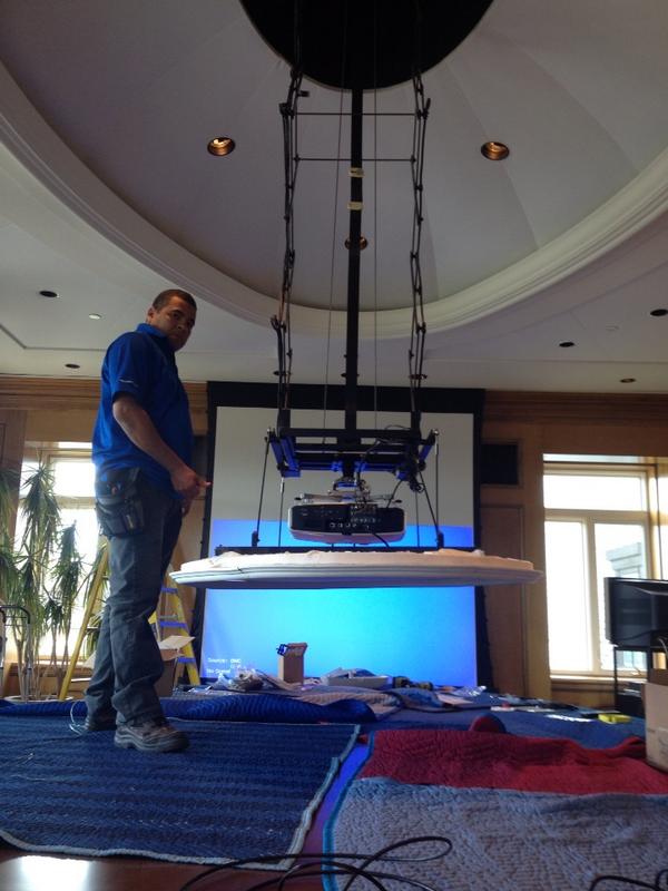 DArdafied's tweet photo. Aniel admiring his handy work at Magna!
#custommount #avisplcanada #freeroundofgolf? #magna http://t.co/ejqfKippAs