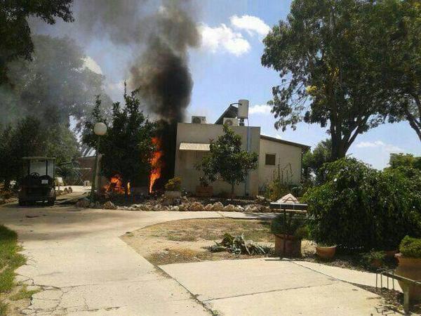 LisaPandone's tweet image. .@Jerusalem_Post we put Sderot children in shelters #Hamas puts kid on beach #Gaza 2 die 4 camera shot. #defundhamas