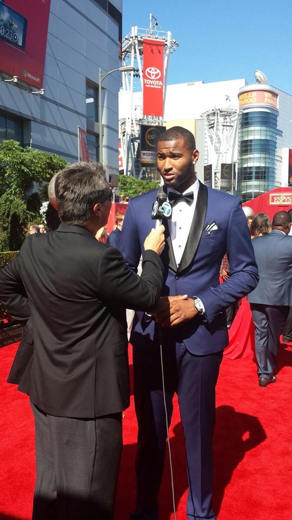ISEWorldwide's tweet photo. .@boogiecousins on the red carpet at the #ESPYS #dapper http://t.co/hbYnwSlEMy