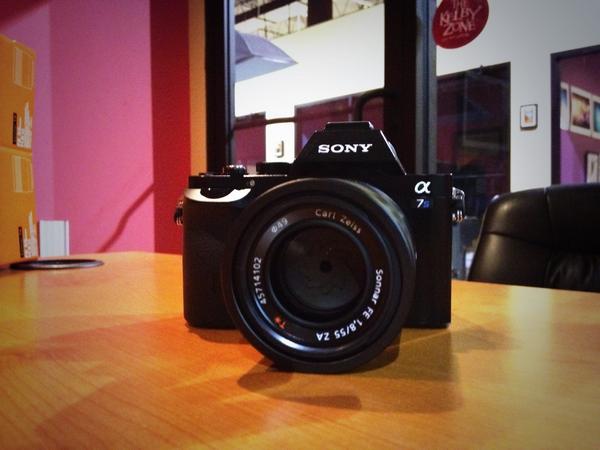 miamac's tweet photo. Just wrapped up my review if the @PanasonicUSA GH4 now turning to the @Sony a7s. #4Kshooters http://t.co/6pTP5u5KxT