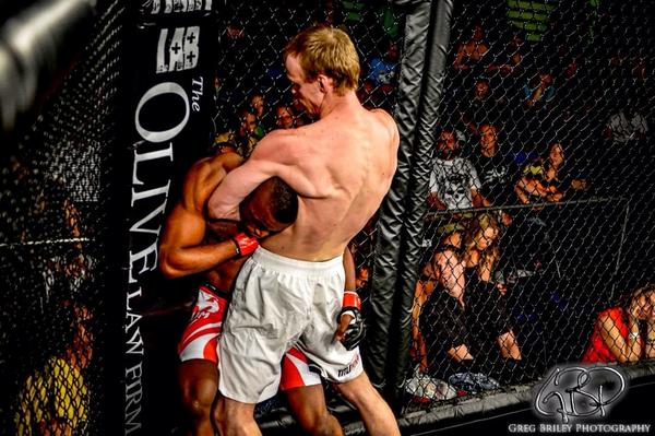 TomBakley's tweet photo. Hurt your neck & looking for a personal injury attorney? @FightLab partner @OliveLawFirm is there to help #FightLab38 http://t.co/ZY4e0ztSml
