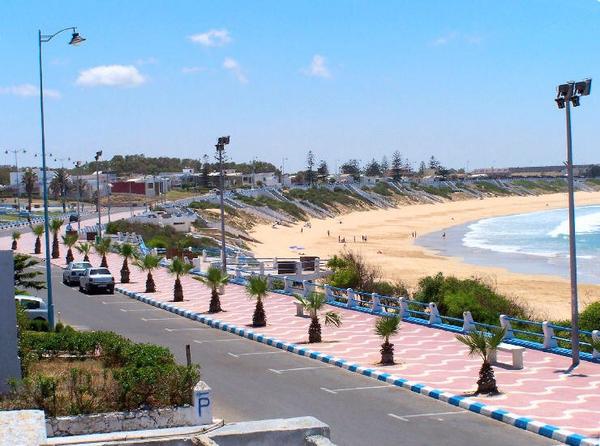 Saylly93's tweet photo. Voilà ou je serais pratiquement tous les jours du mois d'août entre 13h et 19h Mdr #sidibouzid #jdida #Maroc http://t.co/YgKgLJpofC