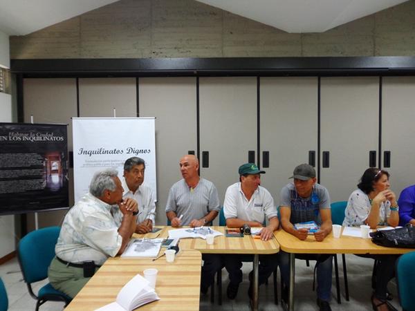 inquil_dignos's tweet photo. En esta oportunidad el equipo se reunión con líderes y organizaciones sociales. http://t.co/Jis6skyMlP