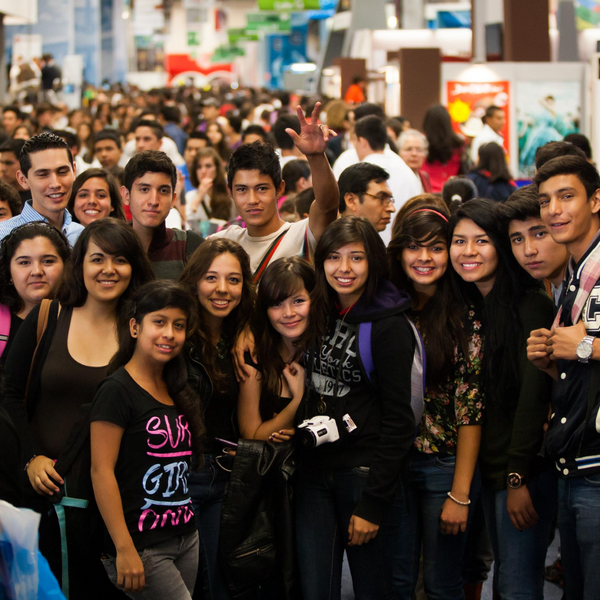 FILGuadalajara's tweet image. #Booktubers y seguidores, #FIL2014 tendrá noticias @AlbertoVill @RaizaRevelles @iamunbrokengirl @g_vanille @FaOrozco