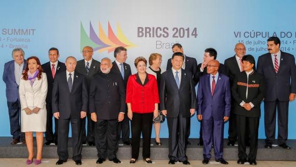 The #BRICS leaders had a working session w/ South American Heads of State &amp; Govt in Brasília today. <a href="/ItamaratyGovBr/">Itamaraty Brasil 🇧🇷</a>
