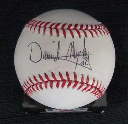 MrMet's tweet photo. No baseball tonight. So I’ll #giveaway one! RT this to win a signed ball by All-Star @Mets Daniel Murphy! #Whiff #Win http://t.co/b1ikaaNPWd