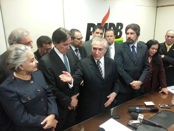 MichelTemer's tweet photo. "Quero agradecer ao #Raupp pela excelente condução do #PMDB" http://t.co/qM6Q2RbXbJ