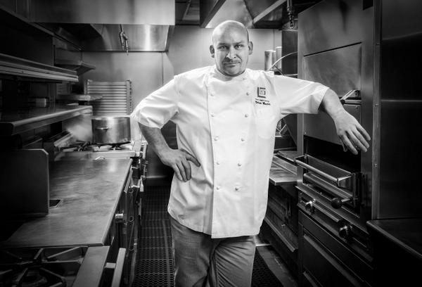 StackLV's tweet photo. The man behind @StackLV's delicious menu - @ChefBrianMassie!
#RaisingtheSteaks http://t.co/9WdXVIaFny