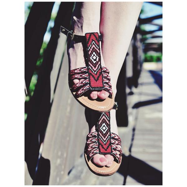 ViewsByLaura's tweet image. Un gran trabajo y mejor proyecto en esta coleccion de @Pikolinos_Shoes ❤️❤️ #MaasaiProject