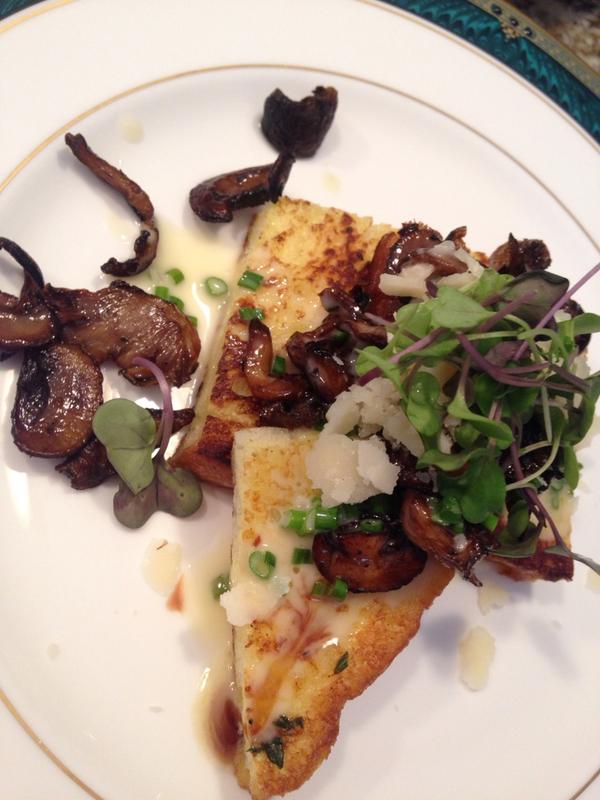 ZackBruellEvent's tweet photo. Savory mushroom French toast. #whatsfordinner #yum #events http://t.co/7IFNPqKFV5