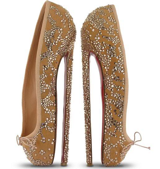 QuickCliques's tweet photo. Why choose when you can have the best of both worlds? #highheelflats #girlproblems #MSUASP #sexyandcomfy http://t.co/PhQsQgc9ZW
