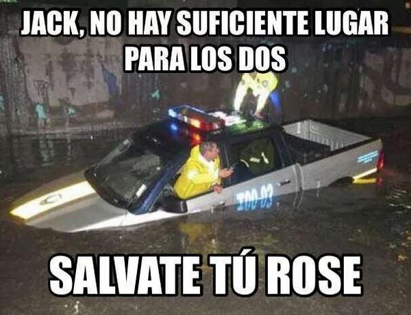 lvmworld's tweet photo. Estos policias son la broma jajajajaja http://t.co/J5iLRAKWqz