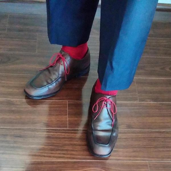 Verizonhookup's tweet photo. I rock all the colors! @JohnstonMurphy http://t.co/qDzMhUl2PQ