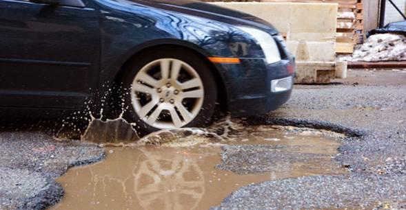 FordMX's tweet photo. ¡Baches, la pesadilla de tus llantas!
Te compartimos algunos tips para evitarlos ;) #TipFord http://t.co/8AY0BEVJn1 http://t.co/SwZCJ1kjjP