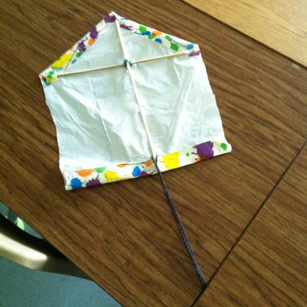 mstarc13's tweet photo. Let's go fly a kite! http://t.co/cR70j6K5da