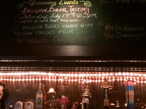 BrewerLutz's tweet photo. What a great pub @thegingermanATX with @DerekJLeslie http://t.co/V4v88K93kz