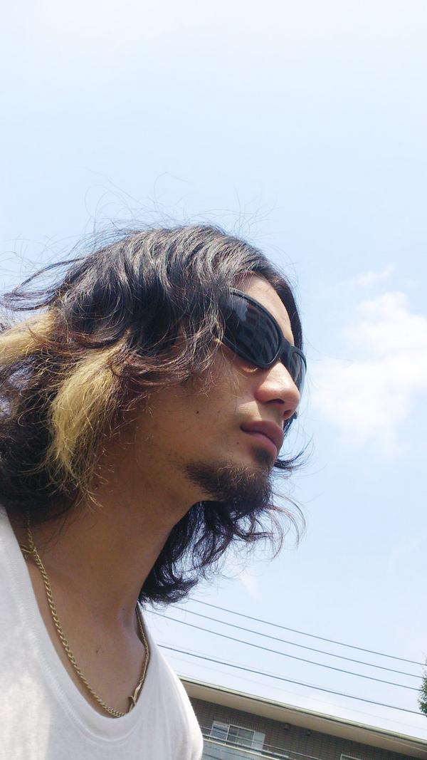 ONELOCK_jp's tweet image. 何ですかこの暑さと日差し!ONELOCKスタッフ森河内はこの強烈な日差しをONELOCKの偏光サングラスで完璧にカバーしております!! shakestore.jp/onelockpolariz… #ONELOCK #サングラス