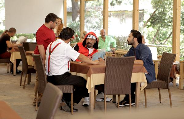 AKM Münir ve Yapımcı Hakkı ile konuştuk, size @kardespayistar'dan çok selamları var. 
bit.ly/1qCN66V