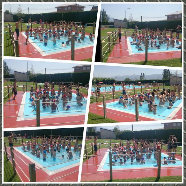 Juanmacopano's tweet photo. Grande y pequeños disfrutaron de un fantástico día, y de el gran Rubén que hizo bailar a todos @EstudiantesLugo MCN http://t.co/OCM5gEDWv2