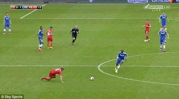 FootballFunnys's tweet photo. Demba Ba has officially signed for Besiktas, thanks for the memories! http://t.co/RYAOUOAvSp