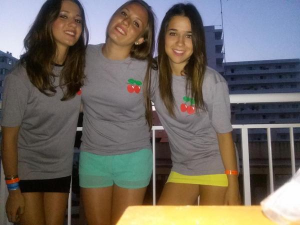 PalomaBelda8's tweet photo. "@LidiaValla: Gran nit per Pacha!!! @EmmaCabanes @PalomaBelda8 #Mallorca'14 http://t.co/NWgAyucvAW"