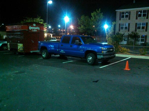 HalfAssAssassin's tweet photo. @CommunityCoffee Truck is taking up 6 parking spaces and hotel lot is full Hotel staff said driver refused to move http://t.co/hi9ijZZZrW