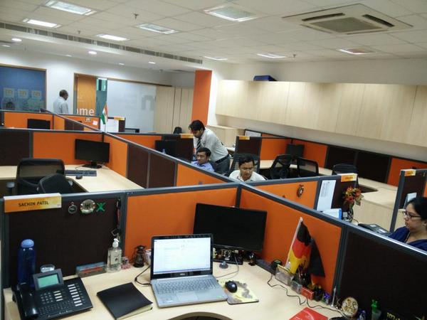 MesseCentre's tweet photo. This is how our workstations looks like! http://t.co/7szIHhZOZL