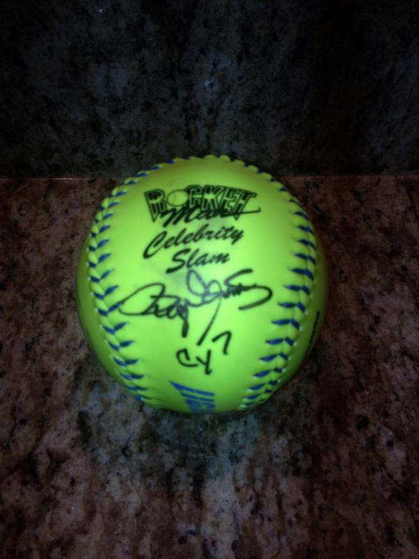 skiddmills's tweet photo. Thx @billydawson1 for the Roger Clemens signed ball! http://t.co/wIHjbeh4xN