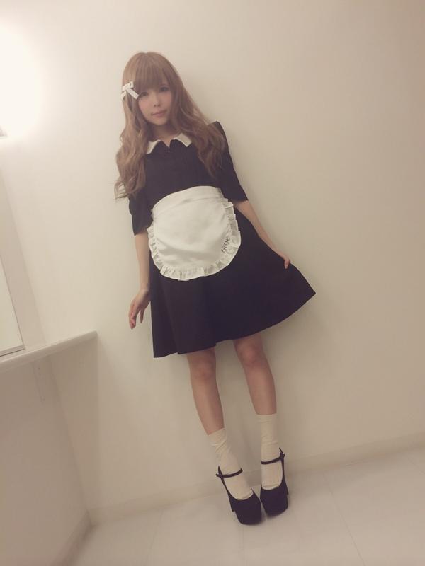 益若つばさtsubasamasuwaka 益若つばさブログ更新 Eatmeのお気に入りパンプス Http T Co Hyn3xohrlp スタイリストさん達に人気だったeatmeパンプスを紹介 かなりいいですʕ ʔ 読んでね Http T Co Upw8cduxmm