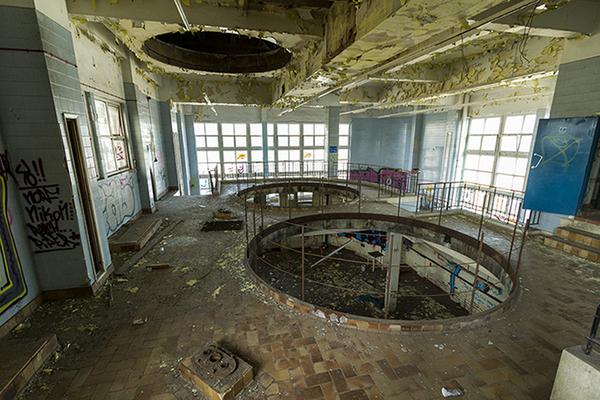 stainlessmike's tweet photo. Another visit to Canon Brewery. Looking very sad and forlorn now. 
#Derelict #urbex #sheffield http://t.co/gzrCREkwKb