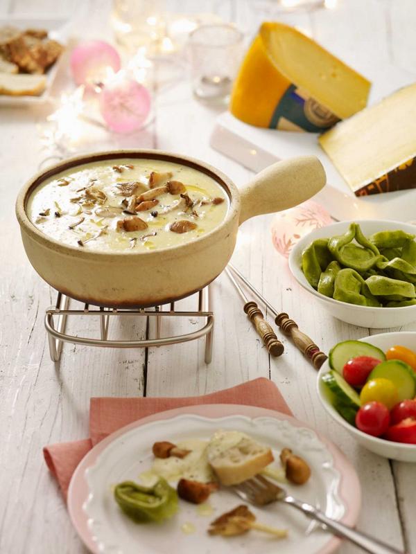 Heerlijk Hollandse kaasfondue met vrienden? Wij hebben het recept voor jou -> buff.ly/UaX6JZ