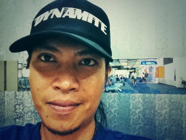 Rock on!! <a href="/robinavicula/">Gede Robi Supriyanto</a>: In Don Mueang airport, On the way to Burma now! Cc. <a href="/DNMTbali/">Dynamite Bali</a>