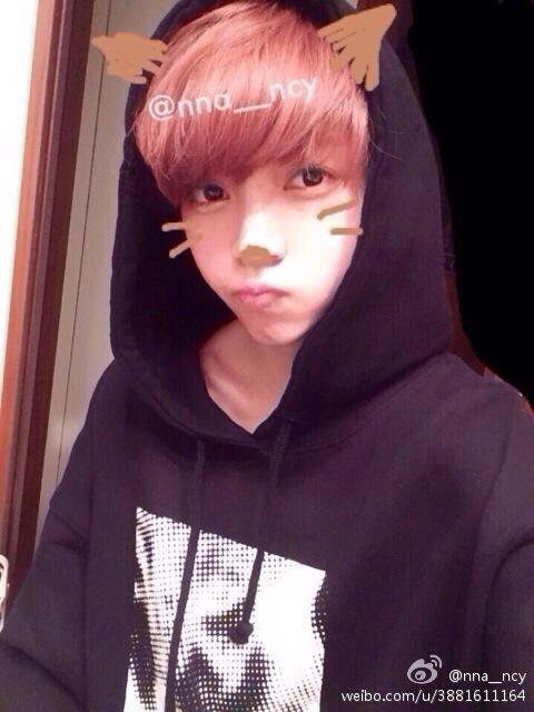 fynefine_'s tweet photo. คนญี่ปุ่นที่หน้าตาคล้ายเซฮ���นกับลู่หานครับ เคยไปเต้นOverdose แถวๆงานคอนเสิร์ต EXOที่ญี่ปุ่น 
แอคทวิตเตอร์แปะในรูปครับ http://t.co/DSfIr5nGLR