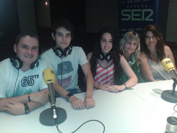 inslaialarquera's tweet photo. Gràcies a @La_SER per donar-nos l'oportunitat d'explicar el nostre projecte de Servei Comunitari. http://t.co/wvqWfovbxh