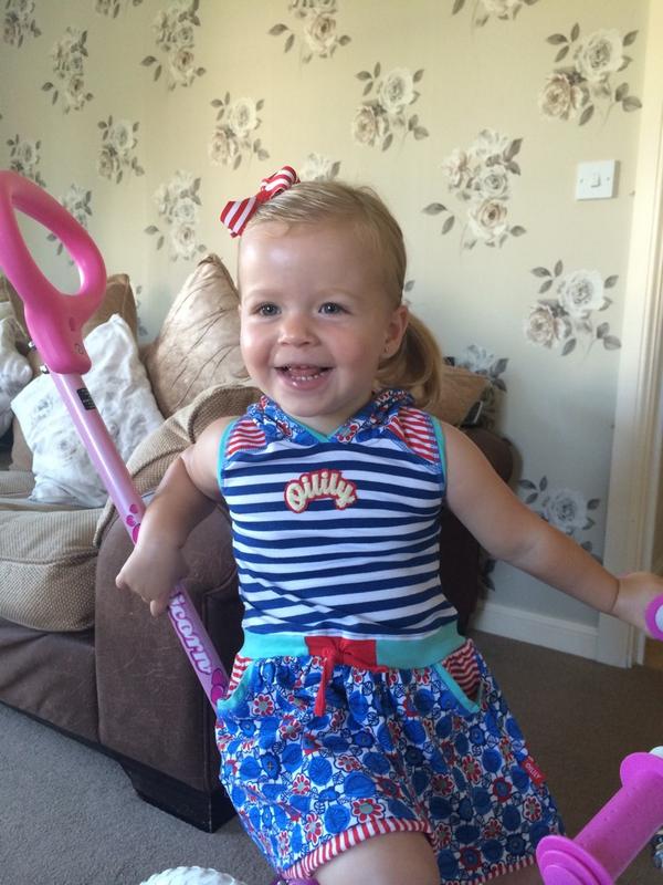 LauraWil82's tweet photo. Happy 2nd birthday to our little asbo ❤️💗😘 love her all the world @Sinks_ http://t.co/leSBujpDB7
