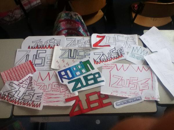 DanceRub's tweet image. Afgelopen paar weken had ik niks te doen op school en toen ging ik dit maar maken @KAJZU5E  @Vuujuu  @sudetm